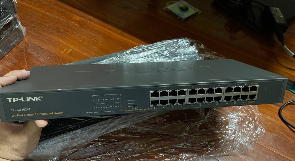 Used - TPLink Switch TL-SG1024T 24Ports